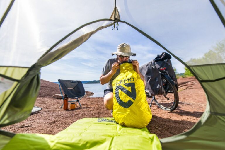 Scène de camping en plein air, photographie commerciale outdoor